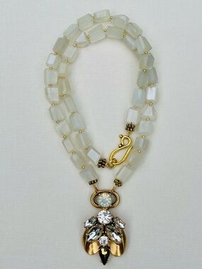NWOT gorgeous, vintage and moonstone one-of-a-kind necklace